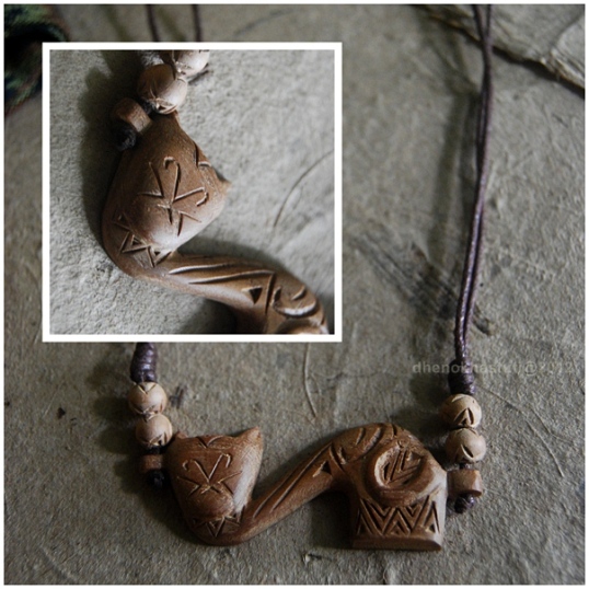 miamia gallery - wood necklace cat1